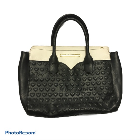 Betsey Johnson Handbags - Betsey Johnson Black Heart Stitching Purse